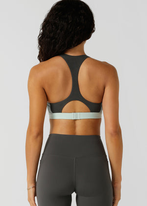 Lorna Jane Trailblazer Pocket Sports Bra - Titanium