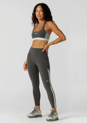 Lorna Jane Trailblazer Pocket Sports Bra - Titanium