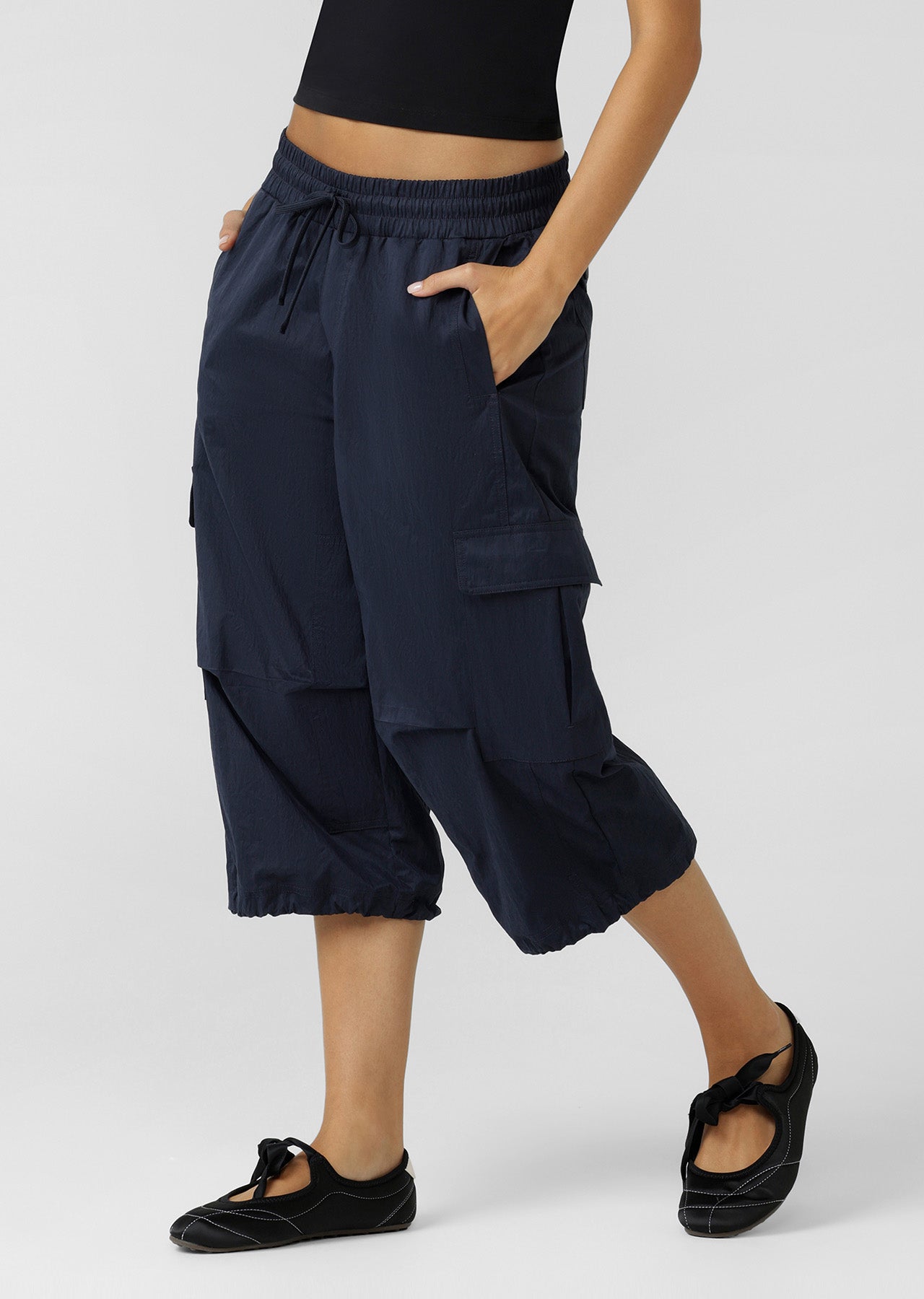 Lorna Jane Go-To Cropped Cargo Pants - Midnight Blue