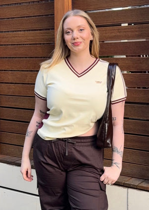 Lorna Jane Team Player V-Neck Slim T-Shirt - Vanilla Creme