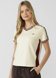 Lorna Jane Team Player V-Neck Slim T-Shirt - Vanilla Creme