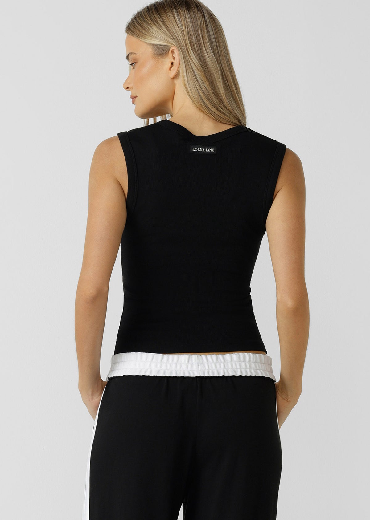 Lorna Jane Define Plunge Neck Tank - Black