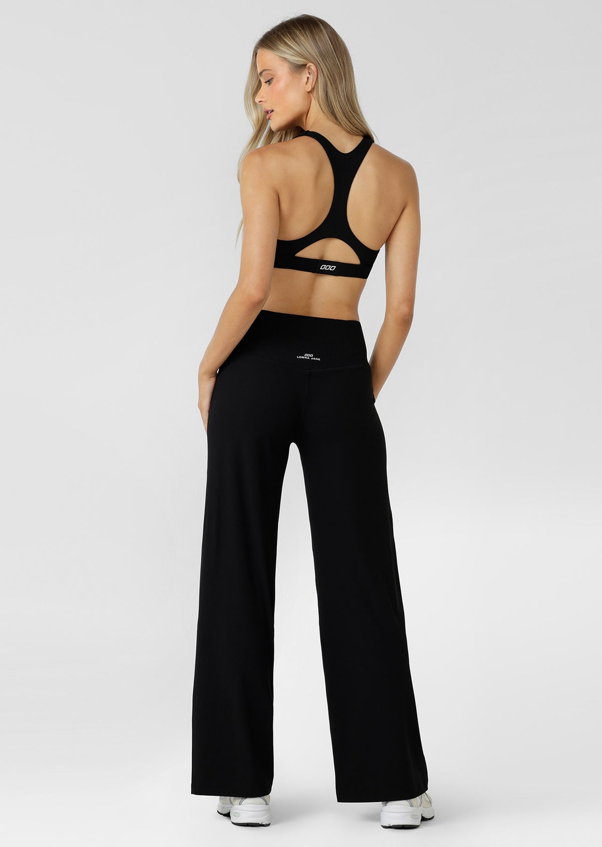 Lorna Jane Centre Stage High Support Rib Sports Bra - Black