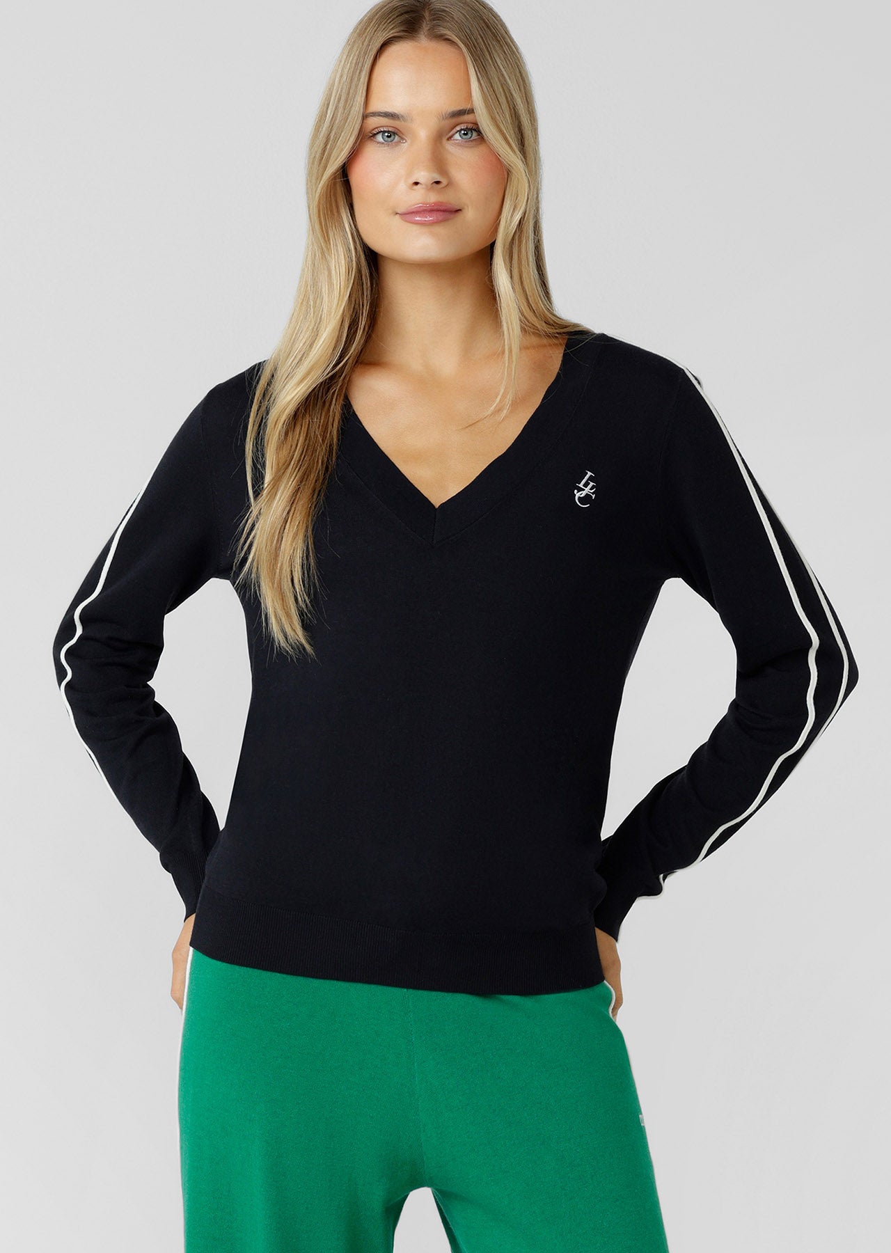 Clothing > Knitwear
