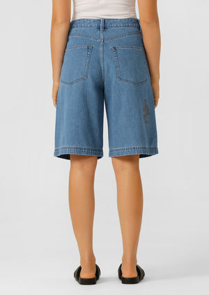 Lorna Jane Off Duty Vintage Wash Denim Shorts - Washed Blue Denim