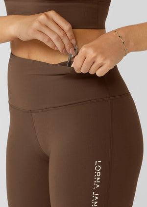 Lorna Jane Lotus No Chafe 16cm Bike Shorts - Chocolate