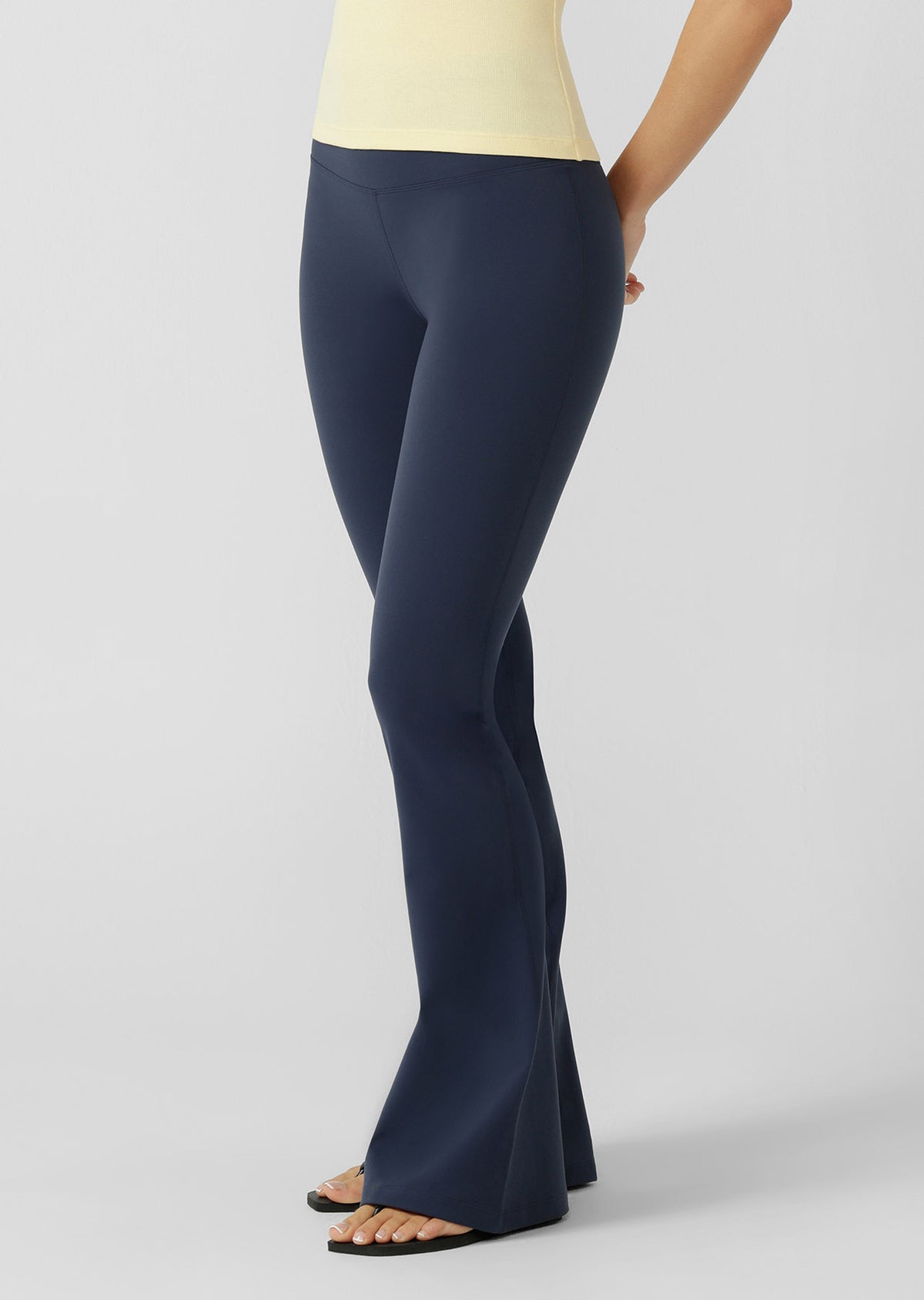 Lorna Jane Lotus Flared Leggings Tall - Platinum Navy