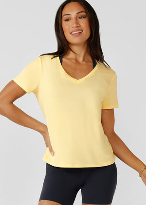 Lorna Jane Amy Dynamic Active V-Neck T-Shirt - Lemon Cream
