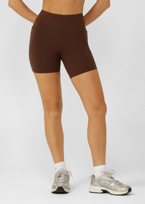 Lorna Jane Amy No Chafe Phone Pocket 14cm Bike Shorts - Espresso
